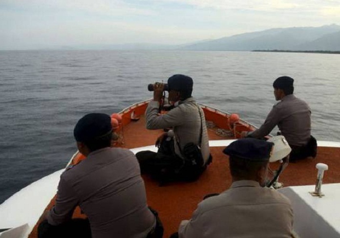 10 dead, 5 missing in Indonesian boat accident 